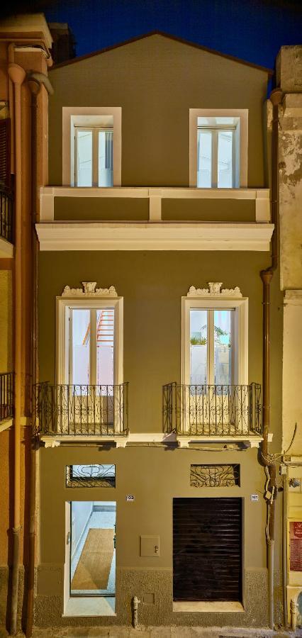 Right House - Indipendent In Characteristic Marina District Cagliari