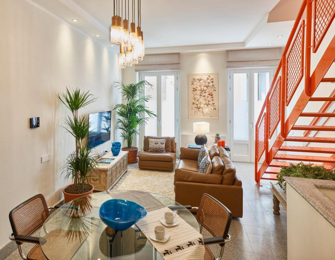 Right House - Indipendent In Characteristic Marina District Apartment